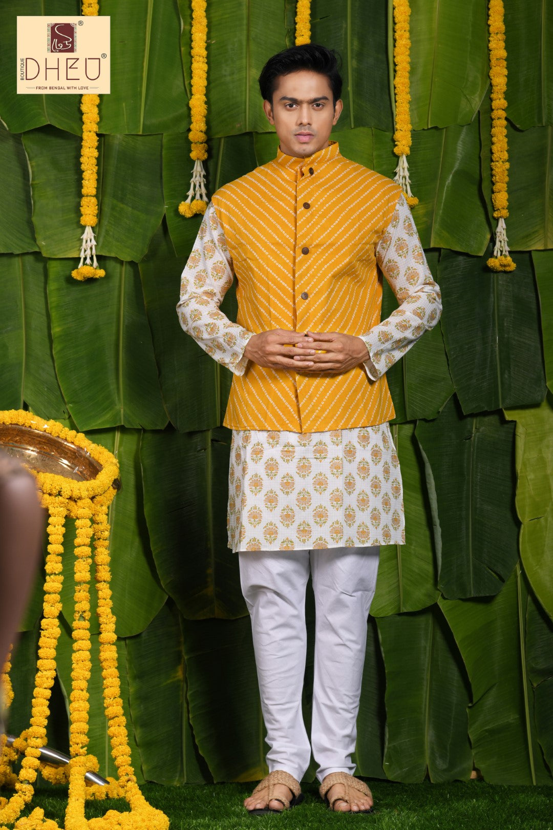 The designer , sophisticate yellow jacket at low cost only in dheu.in