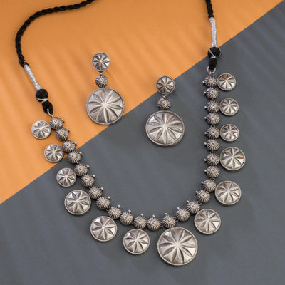 Dheu Necklace & Earrings Combo