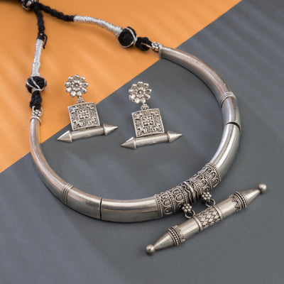 Dheu Necklace & Earrings Combo