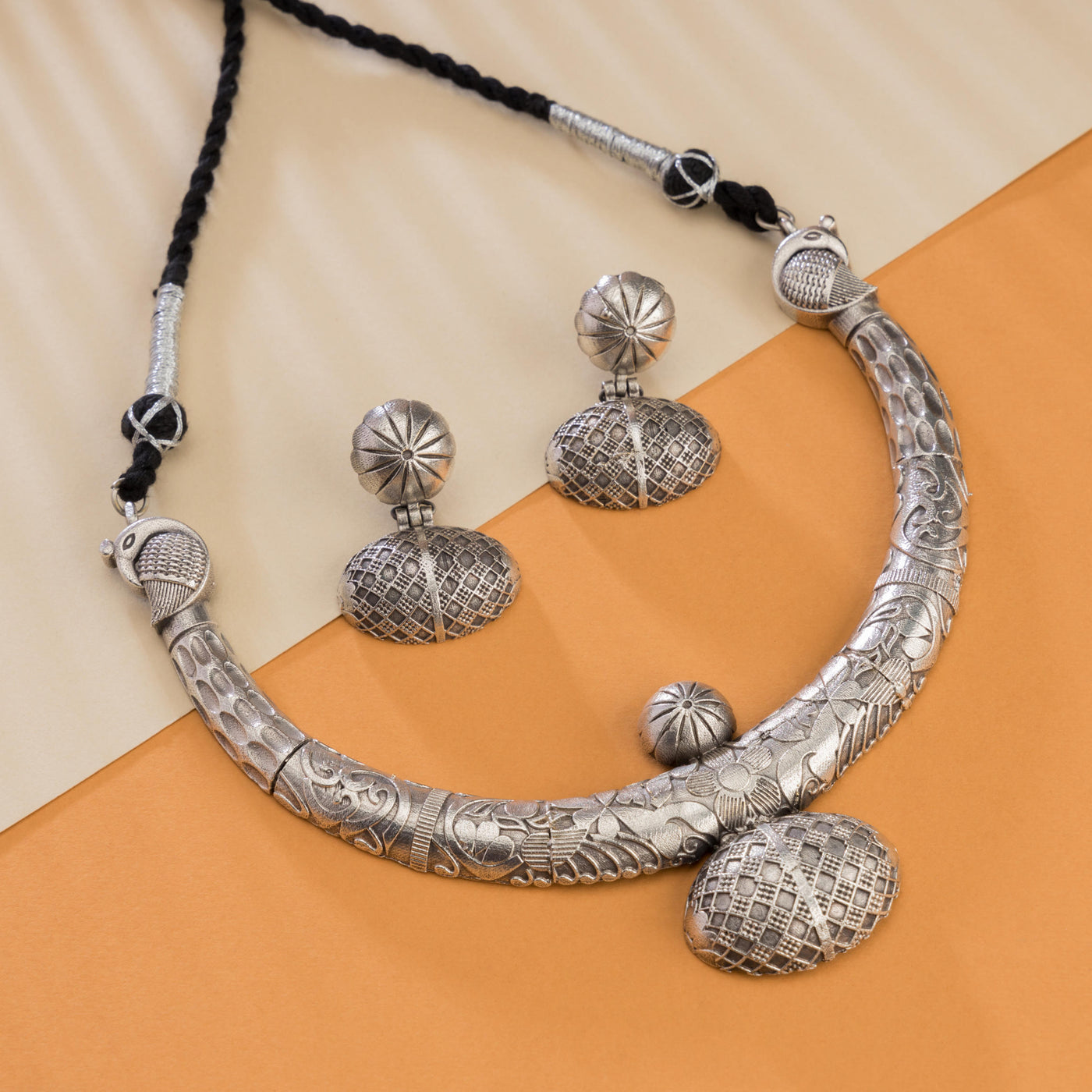 Dheu Necklace & Earrings Combo