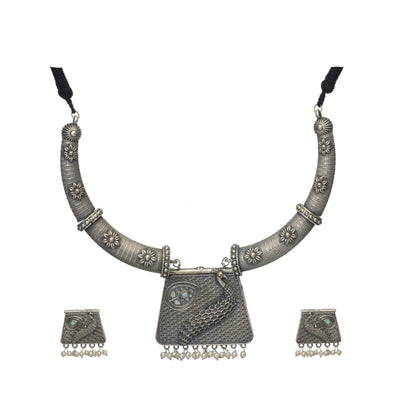 Dheu Necklace & Earrings Combo