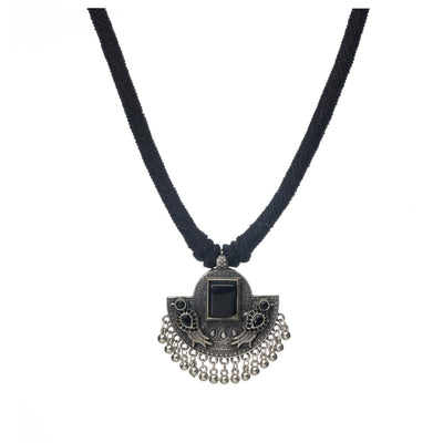 Dheu Necklace