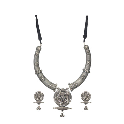 Dheu Necklace & Earrings Combo