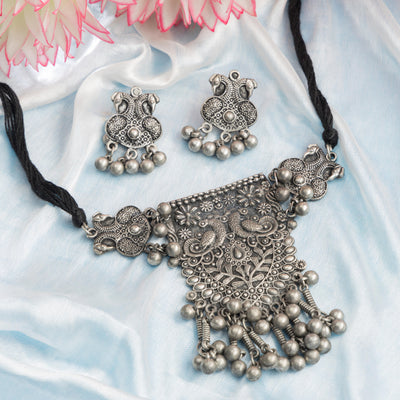 Dheu Necklace & Earrings Combo