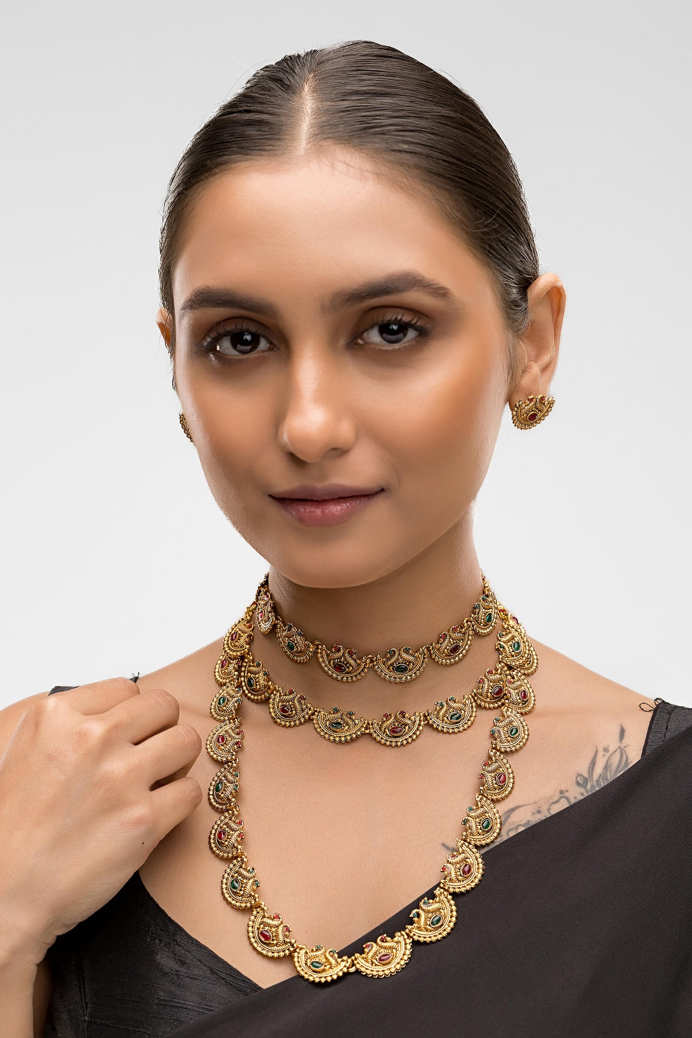 Dheu Golden Necklace & Earrings Combo