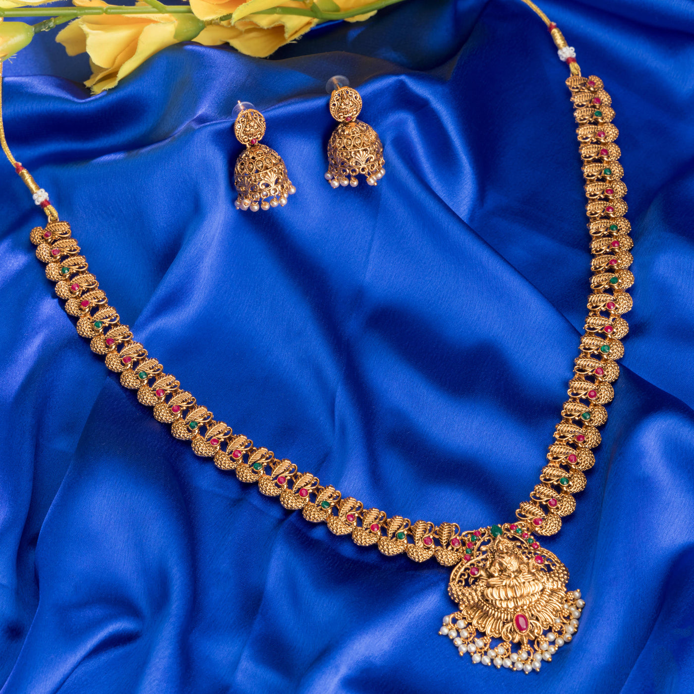 Dheu Golden Necklace & Earrings Combo
