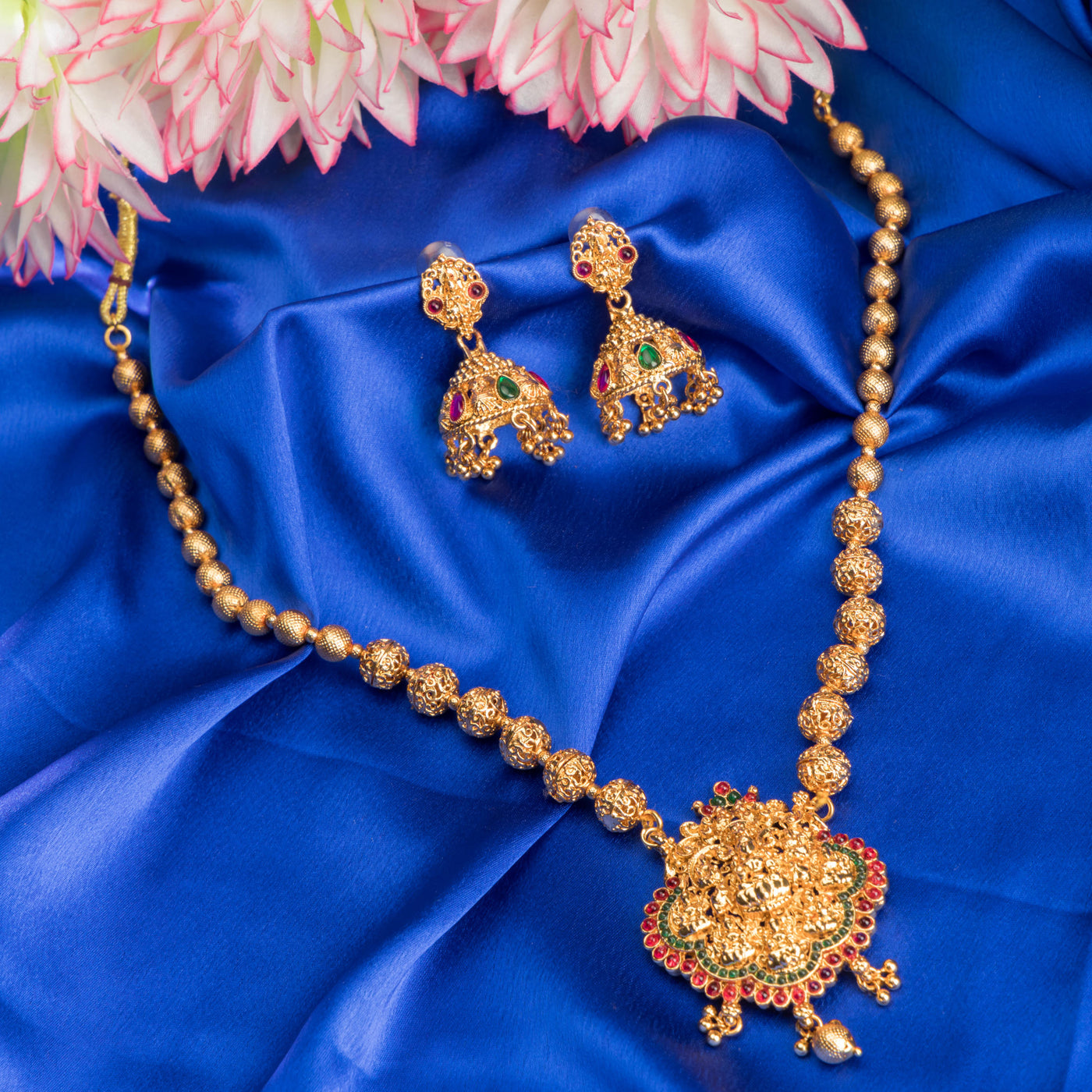 Dheu Golden Necklace & Earrings Combo