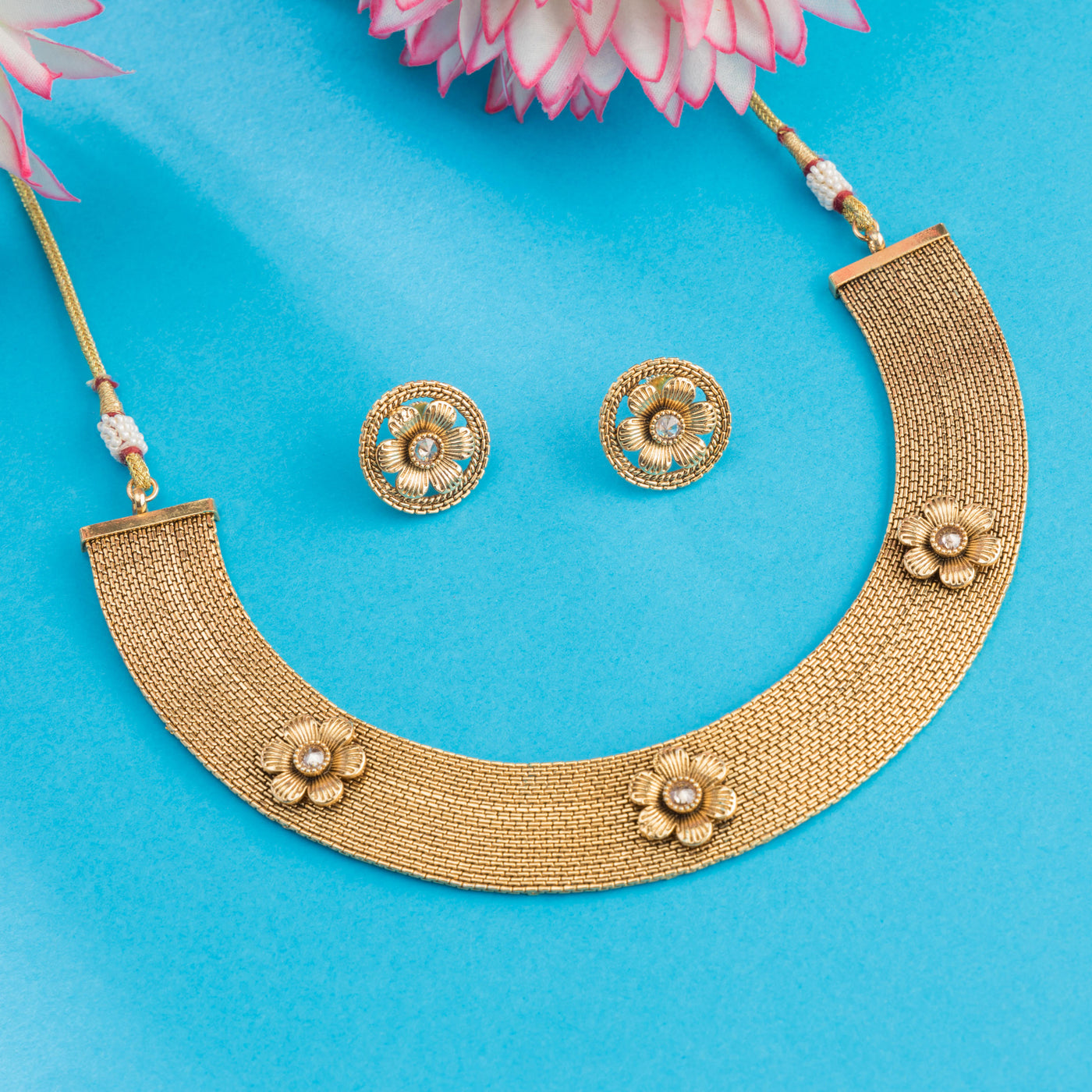 Dheu Golden Necklace & Earrings Combo