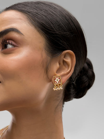 Dheu Golden Necklace & Earrings Combo