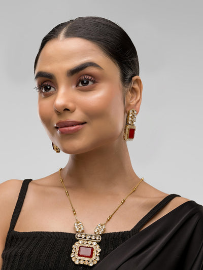 Dheu Golden Pendant Necklace Set