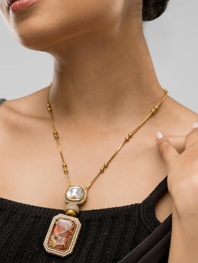 Dheu Golden Pendant Necklace Set