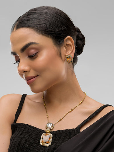 Dheu Golden Pendant Necklace Set