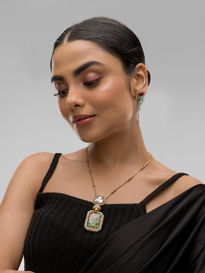 Dheu Golden Pendant Necklace Set