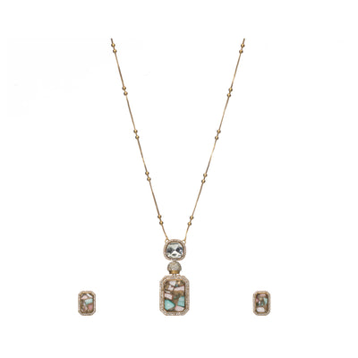 Dheu Golden Pendant Necklace Set
