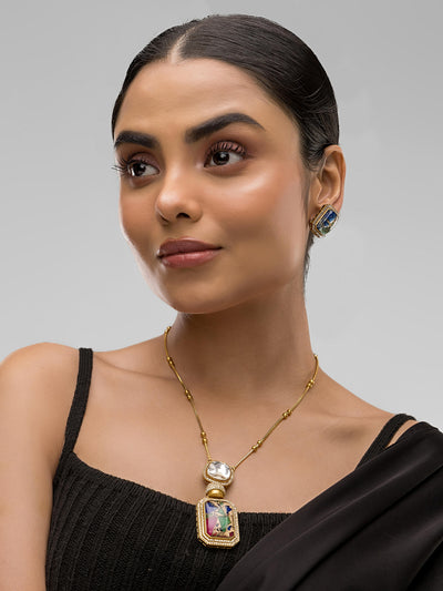 Dheu Golden Pendant Necklace Set