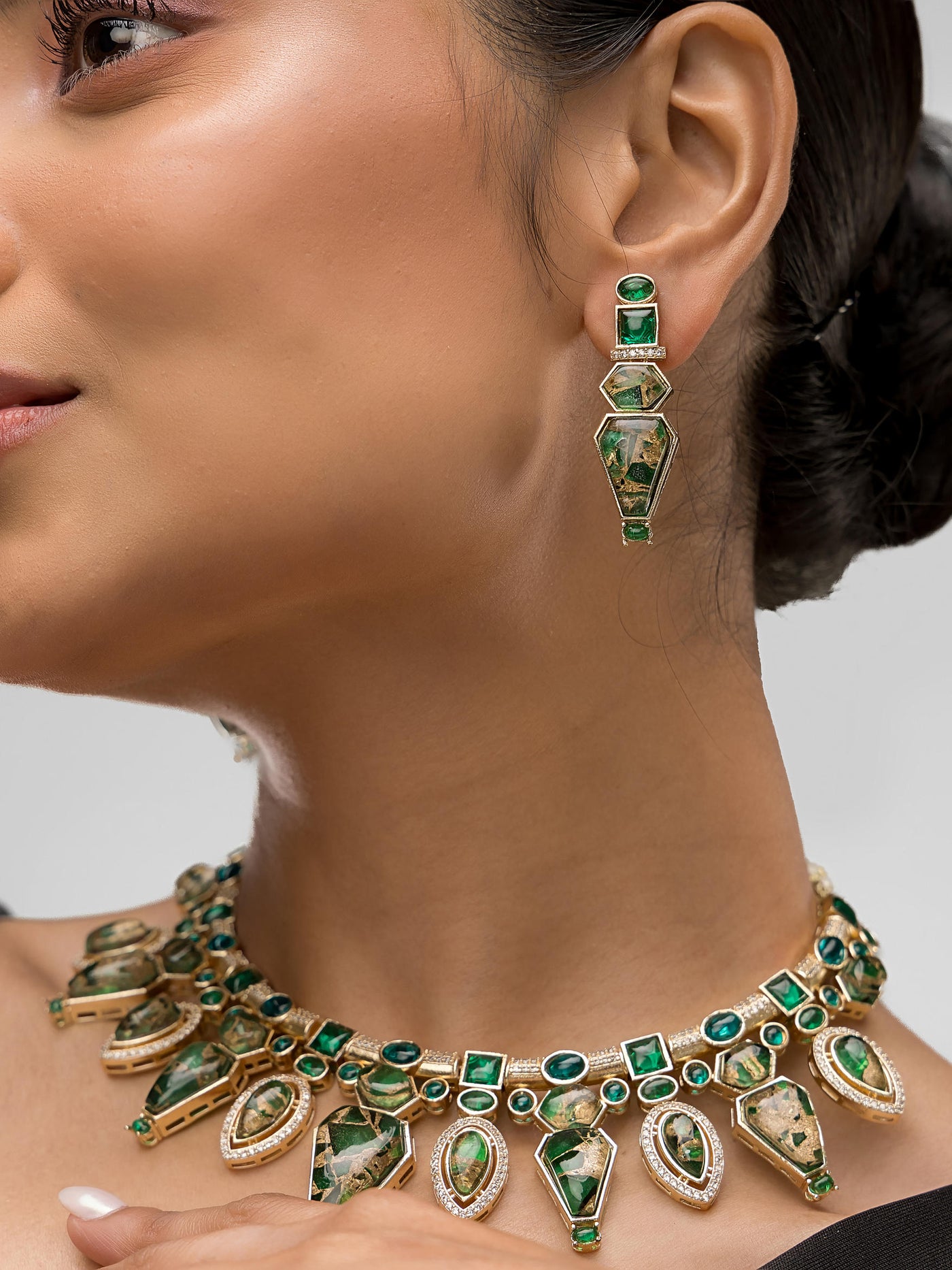 Dheu Designer Necklace & Earrings Combo