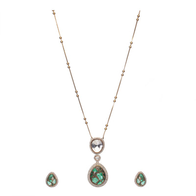 Dheu Golden Pendant Necklace Set