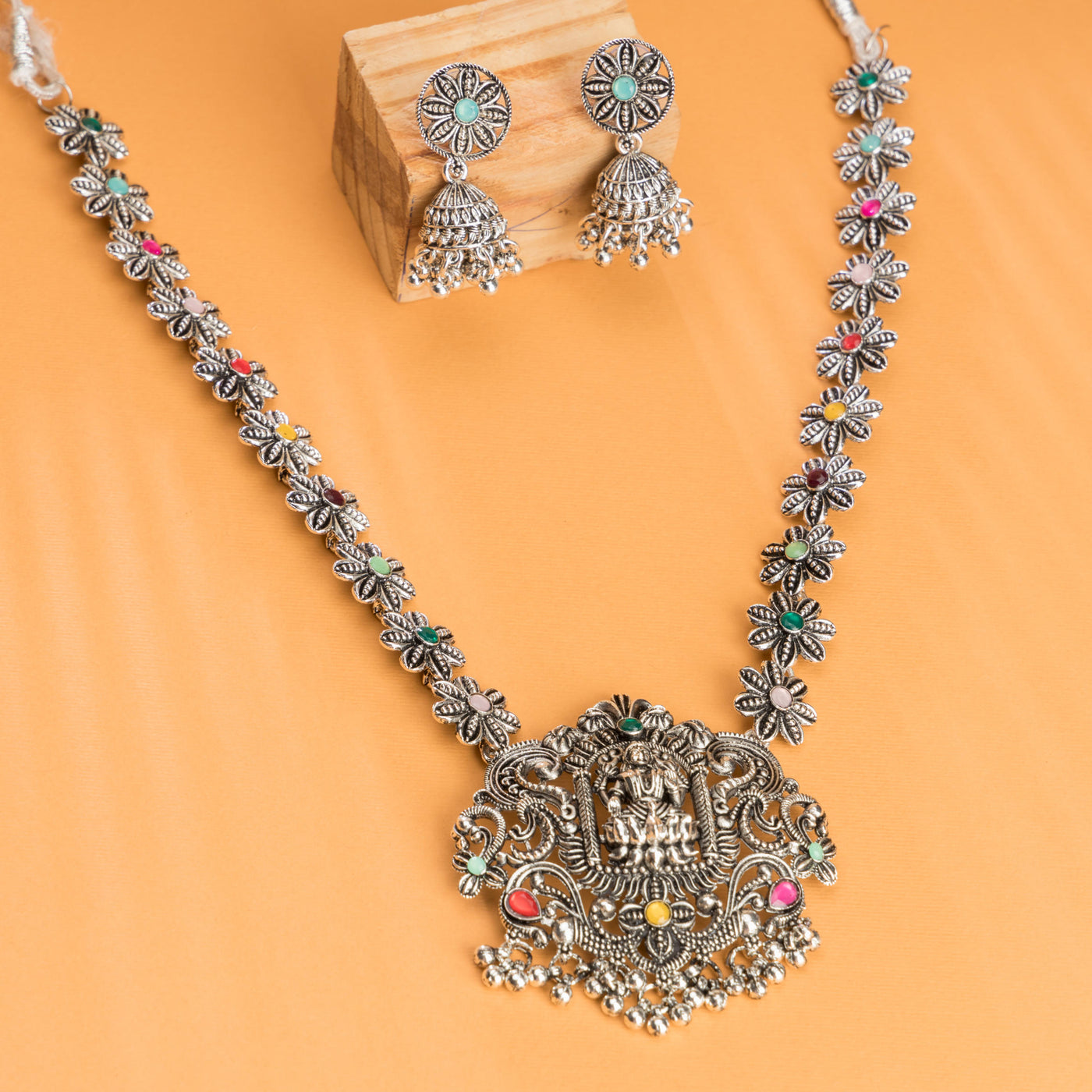 Dheu Necklace & Earrings Combo