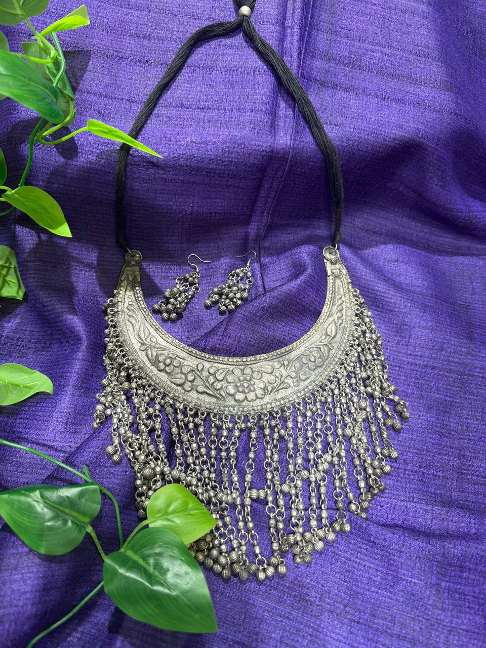 Oxidized German Silver Neckwear Set