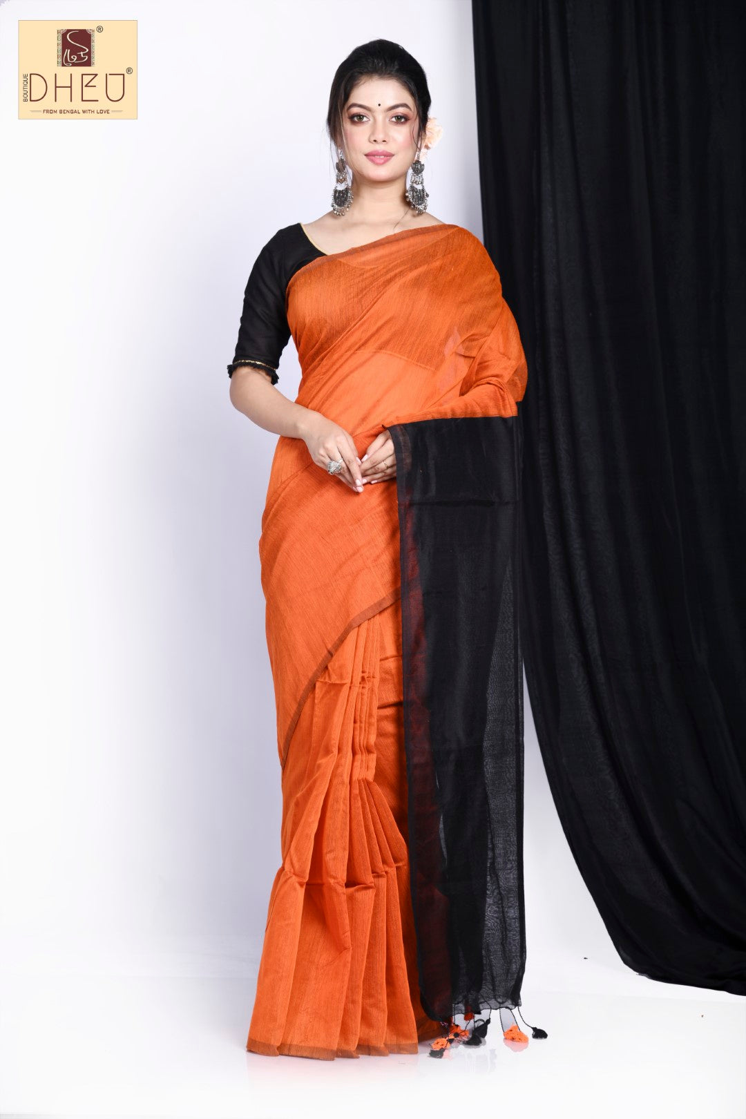 Designer handloom cotton saree at lowest cost only at dheu.in
