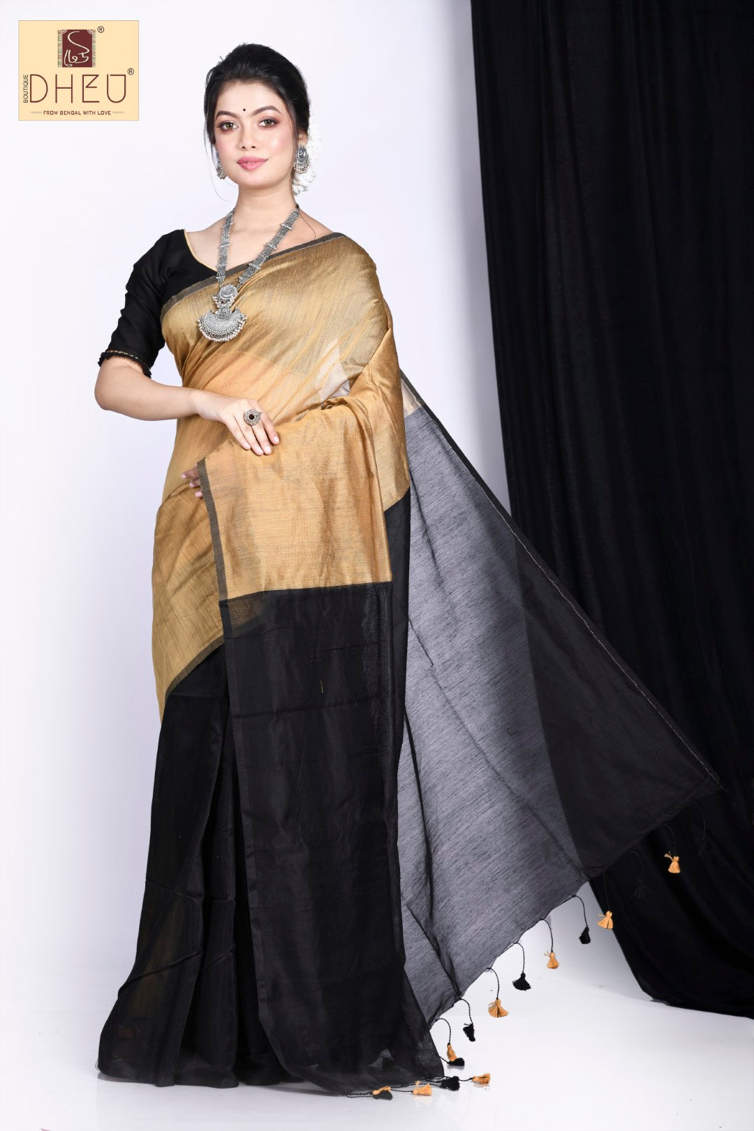 SHUDDH DESI ROMANCE - Bengal Handloom Saree