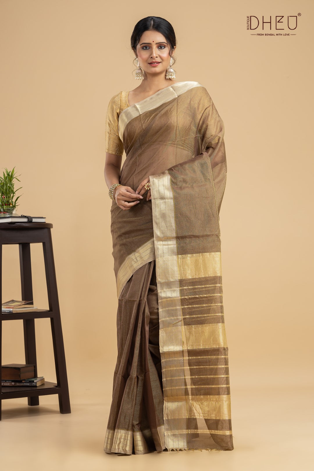 Designer handloom silk saree at lowest cost only at dheu.in