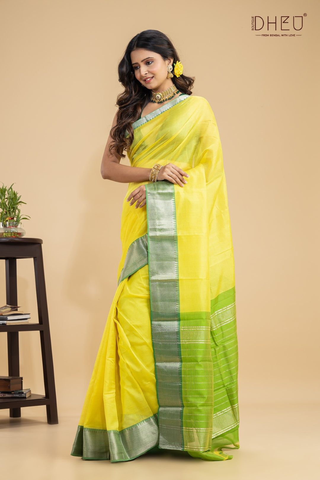 The Designer handloom Maheshwari silk saree at lowest cost only at dheu.in