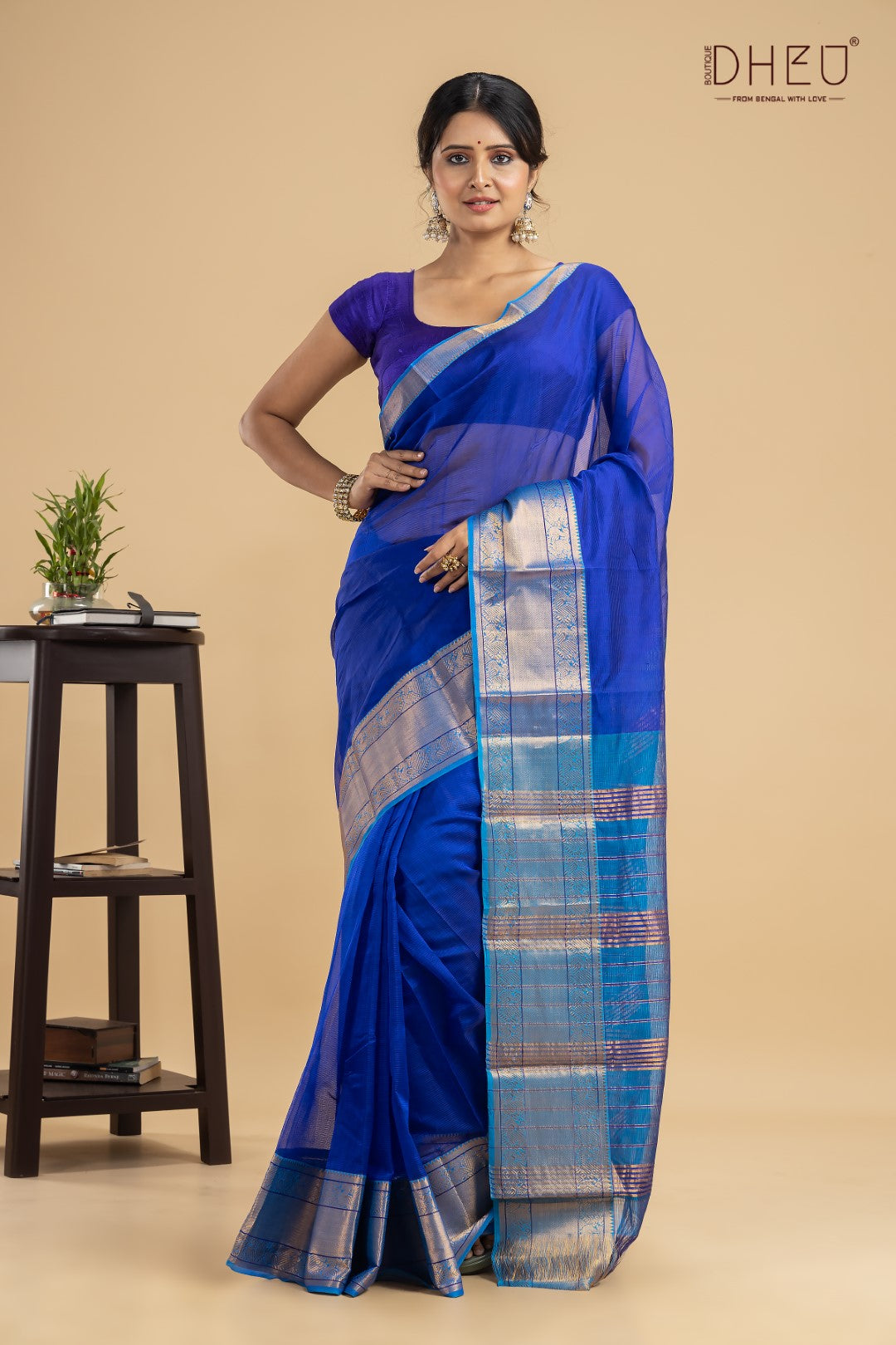 The Designer handloom Maheshwari silk saree at lowest cost only at dheu.in