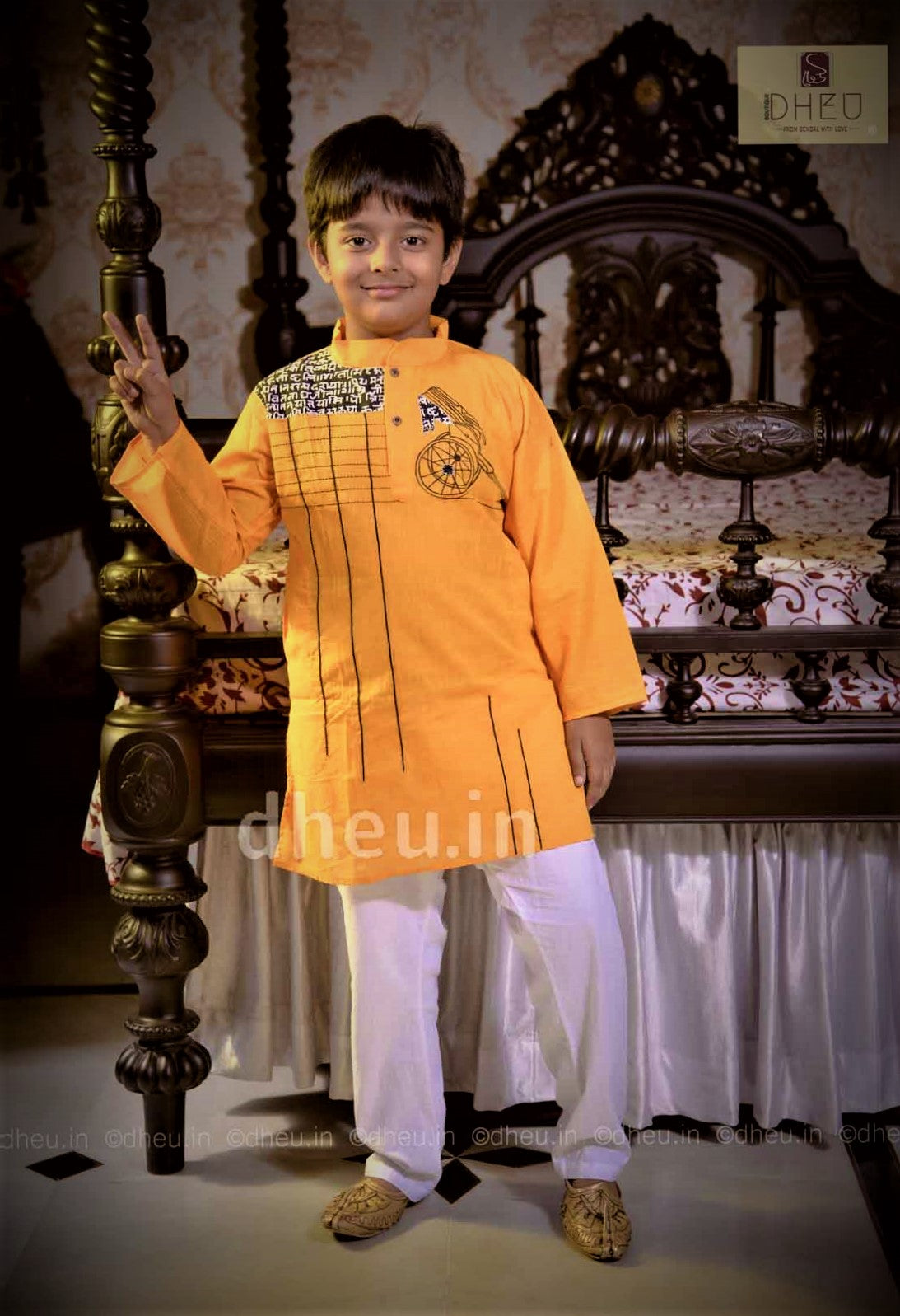 Loving Family Set-Kolkata-a Dheu Product - Boutique Dheu